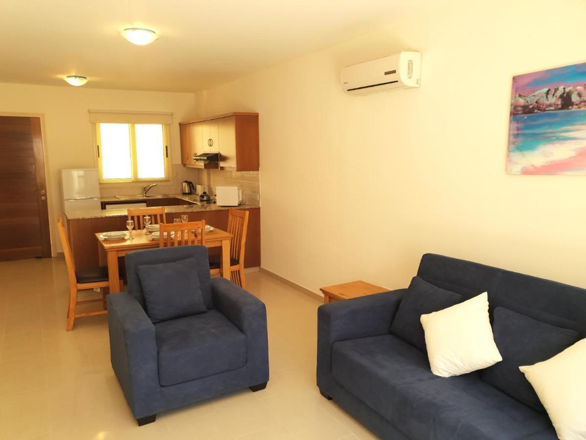 Ground Floor One Bedroom Apartment, Vanessa Complex Péjia Kültér fotó